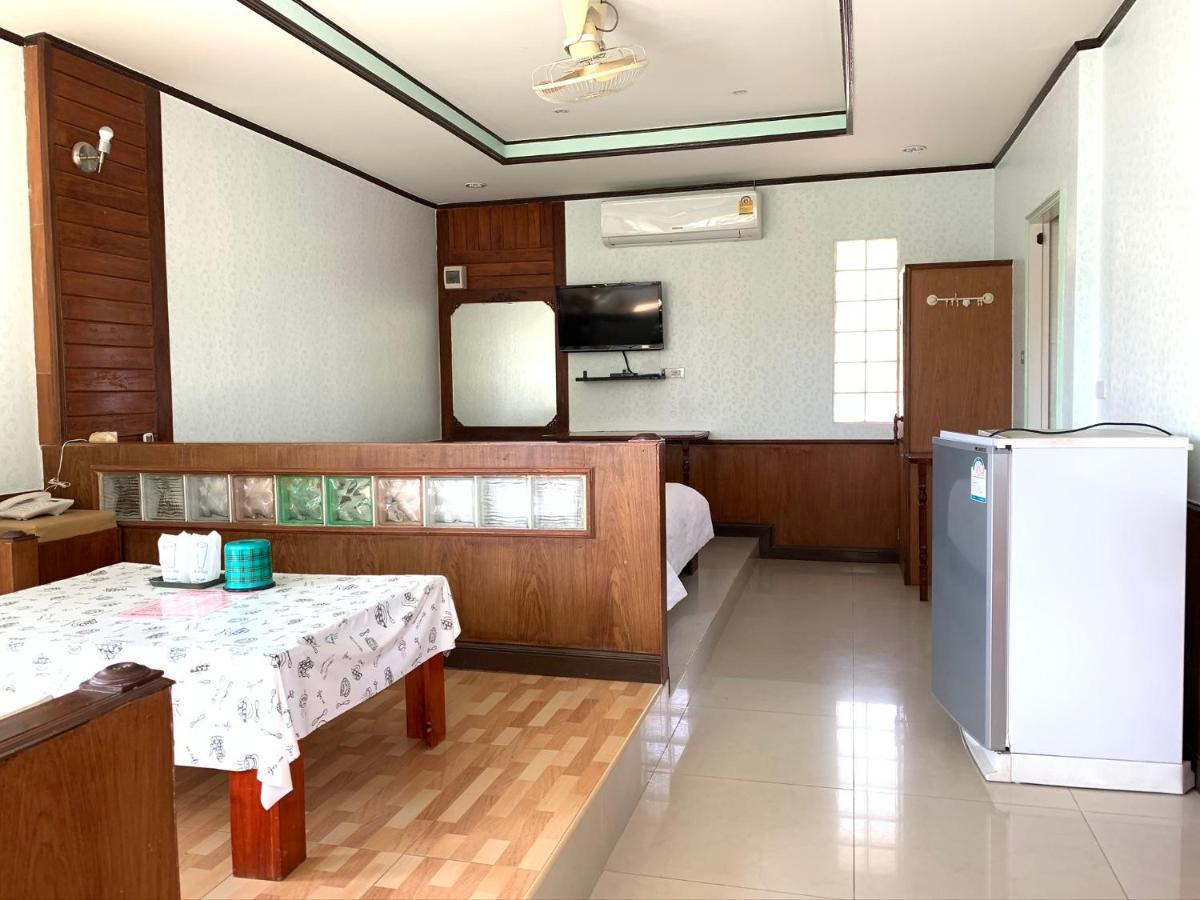 Suanpai Resort Сатахип Екстериор снимка