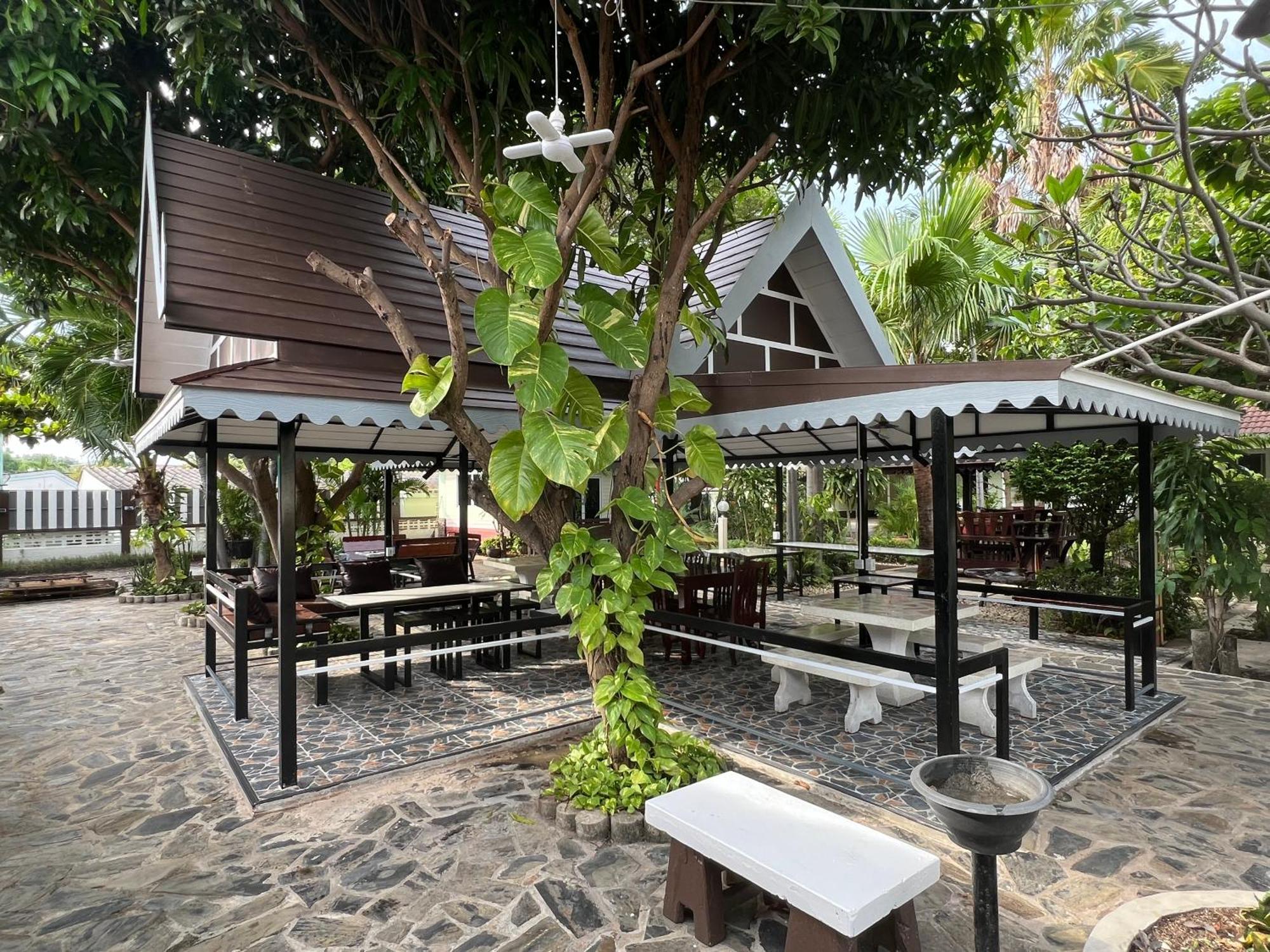 Suanpai Resort Сатахип Екстериор снимка