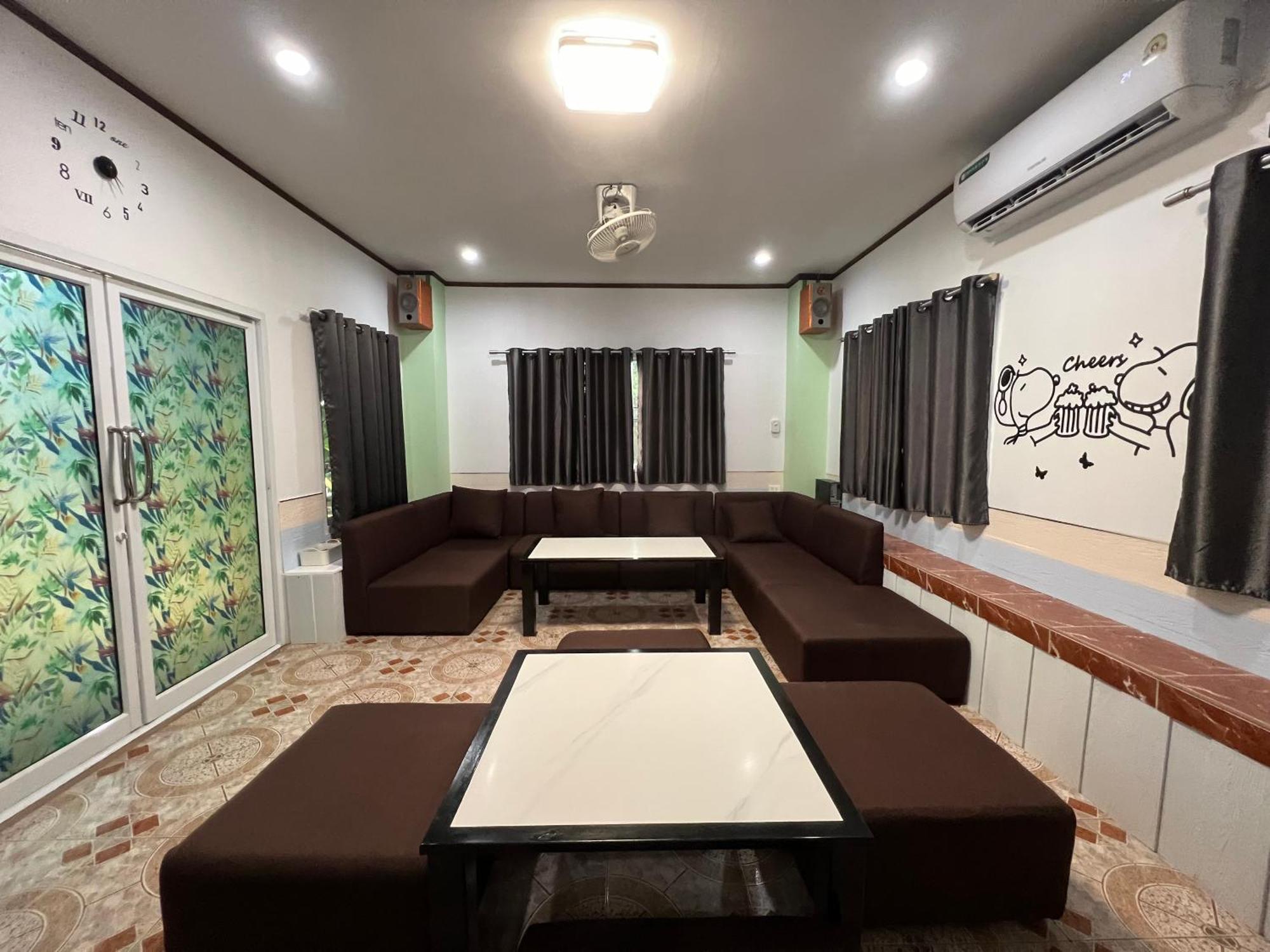 Suanpai Resort Сатахип Екстериор снимка